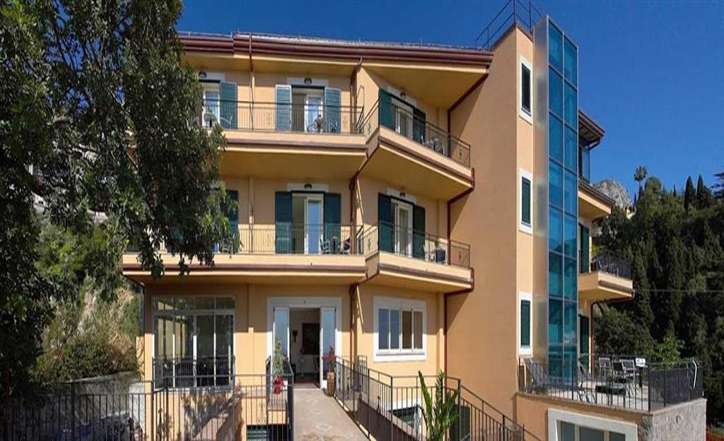 Meridiana Hotel Taormina Exterior foto